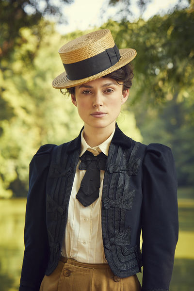 Colette - Film, DVD, Blu-ray, Trailer, Szenenbilder